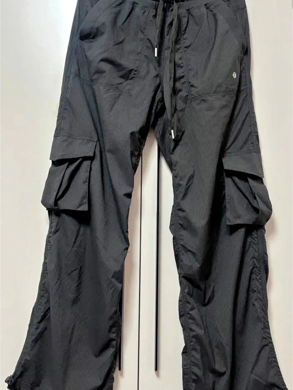 Lululemon Lightweight Adjustable Mid-Rise Cargo Pant
